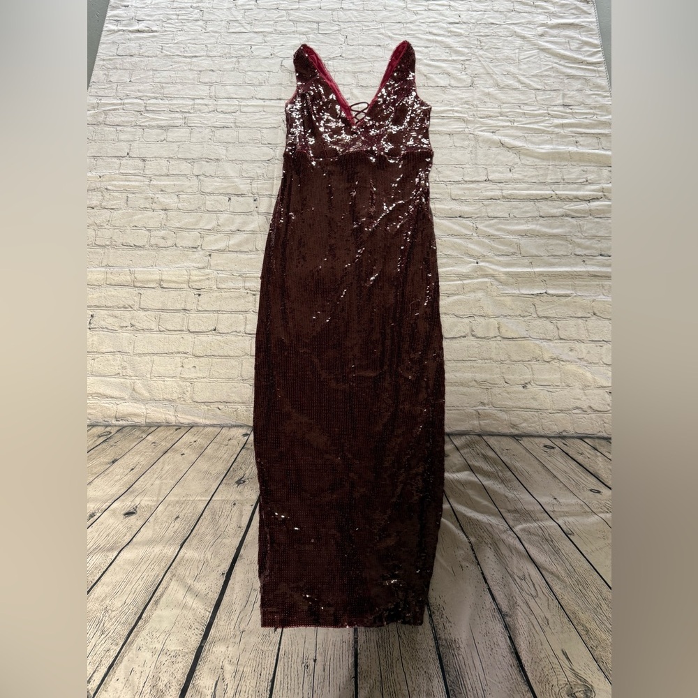 Elegant V-Neck Sequin Slip Dress in Burgundy